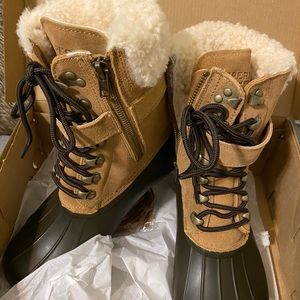 Speedy shearwater buckle boots